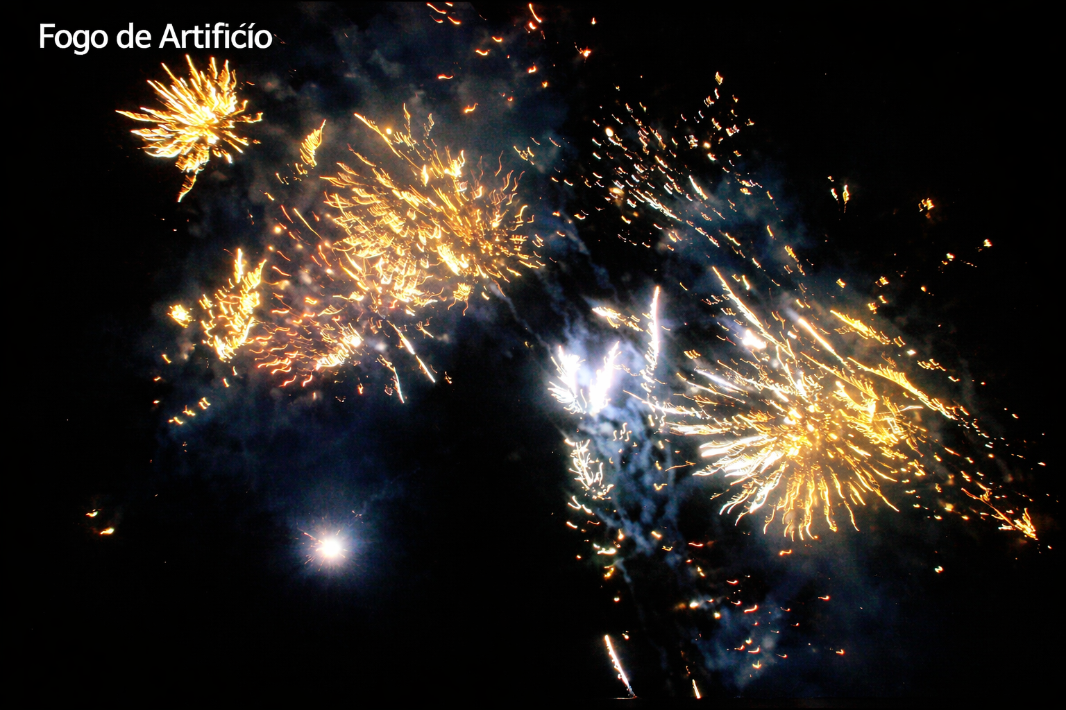 Explosão de cores no céu