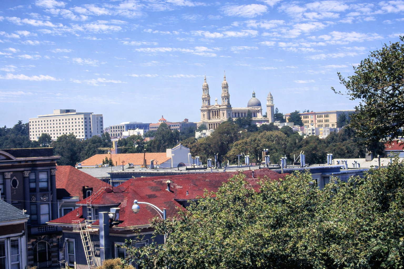 Vista de São Francisco com igreja