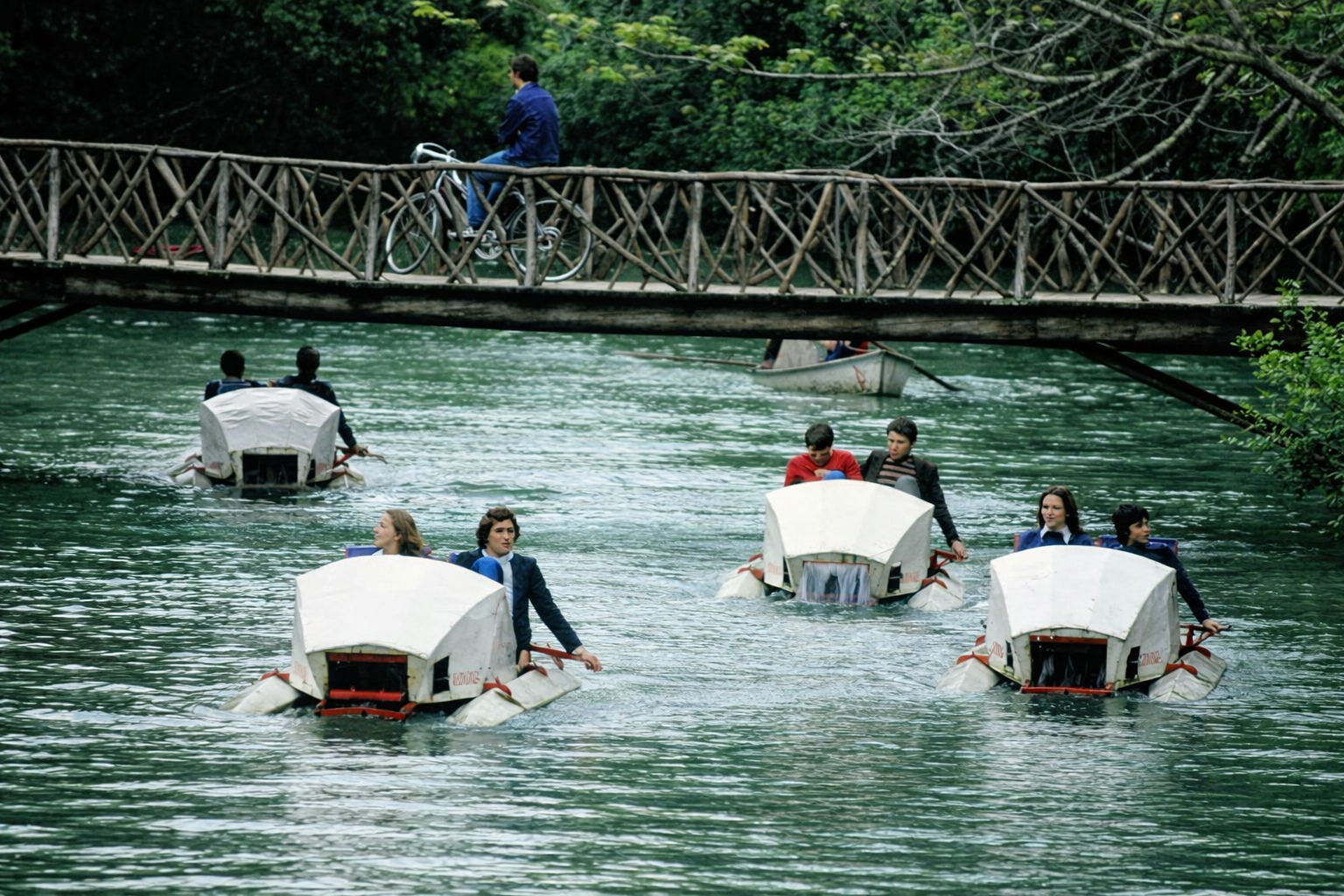 Passeio de pedalinas no parque
