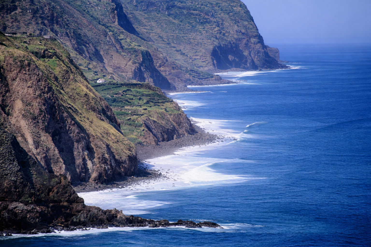 Costa dramática de Madeira