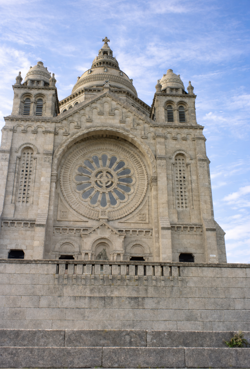 Basílica de Santa Luzia em Viana