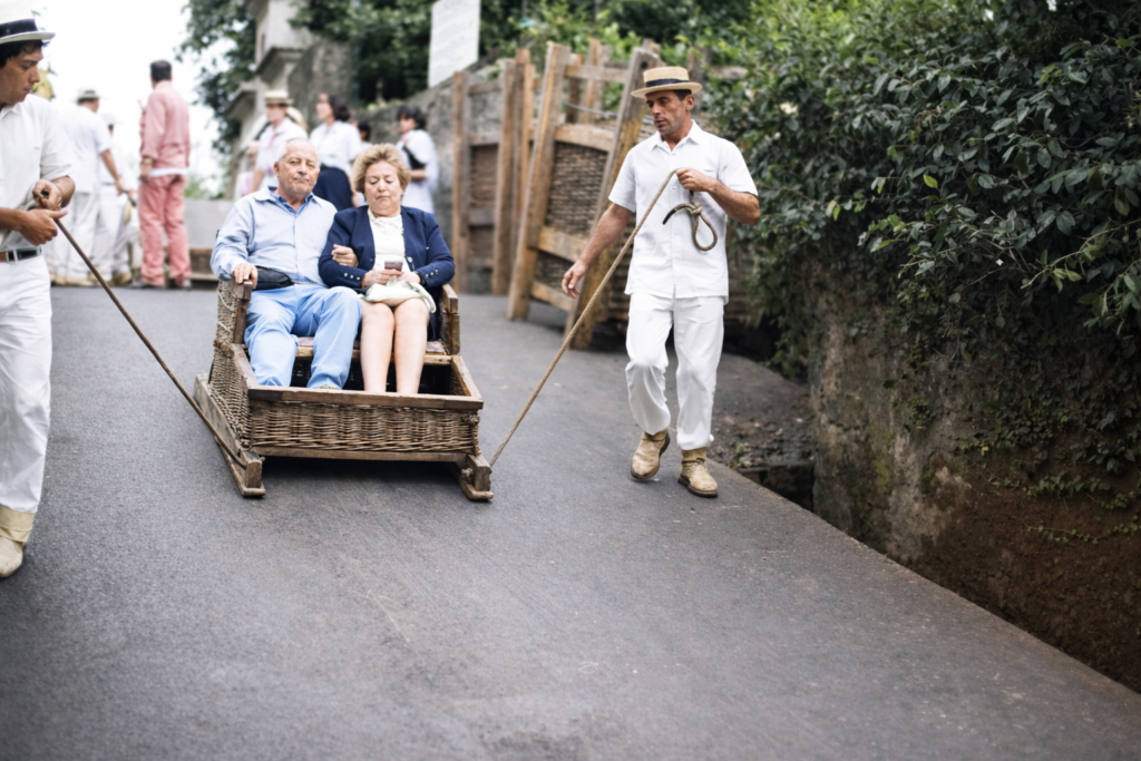 Descida de tobogã em Funchal
