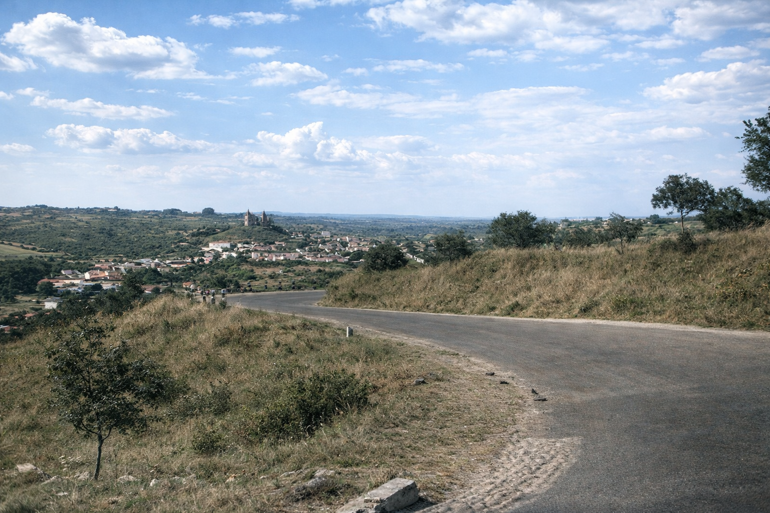 Caminho tranquilo para a aldeia