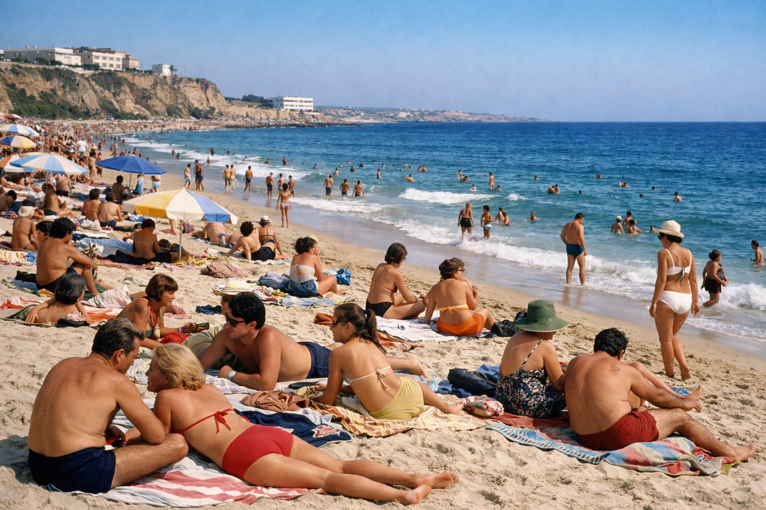 Praia vibrante dos anos 60-70