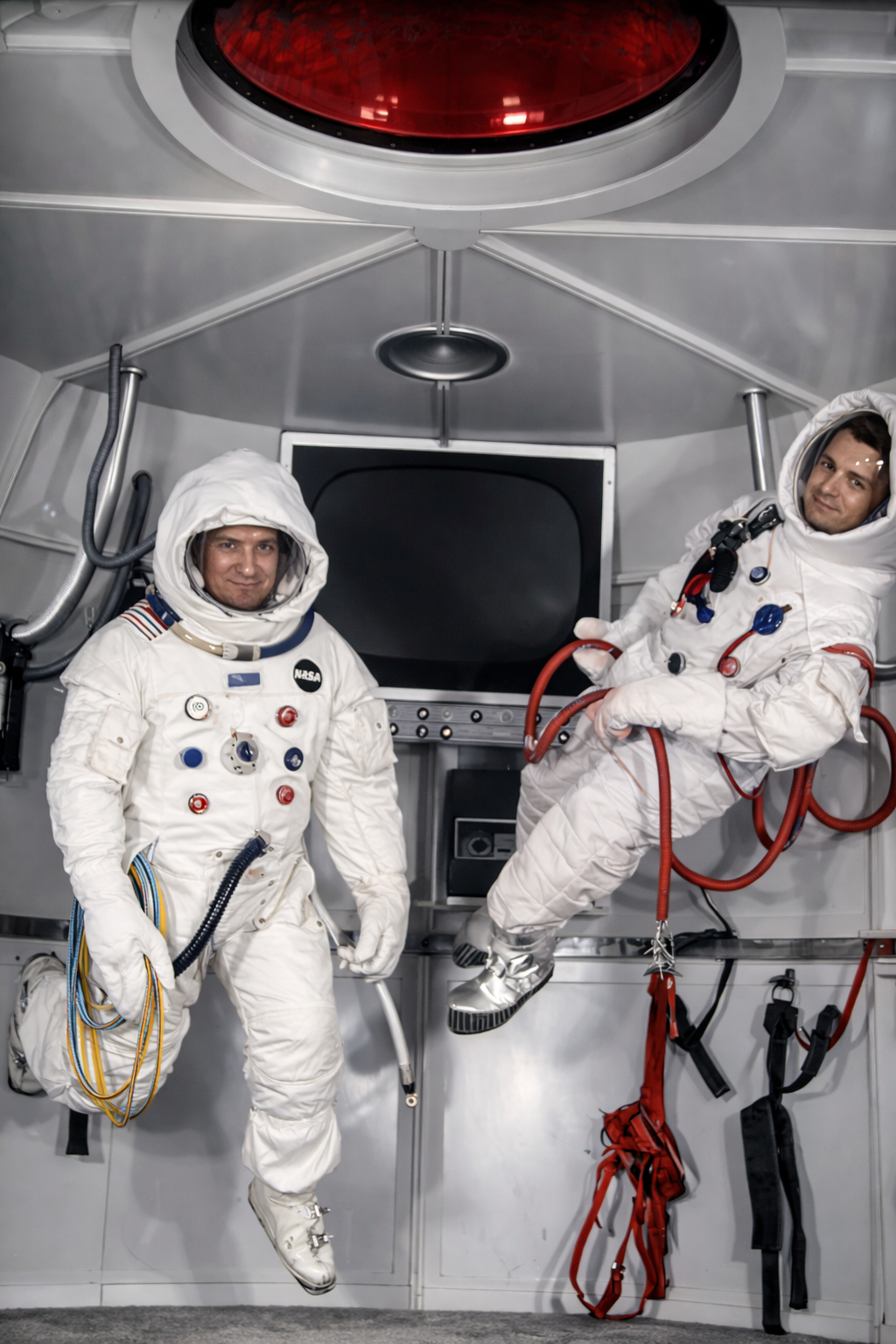Astronautas em missão no espaço