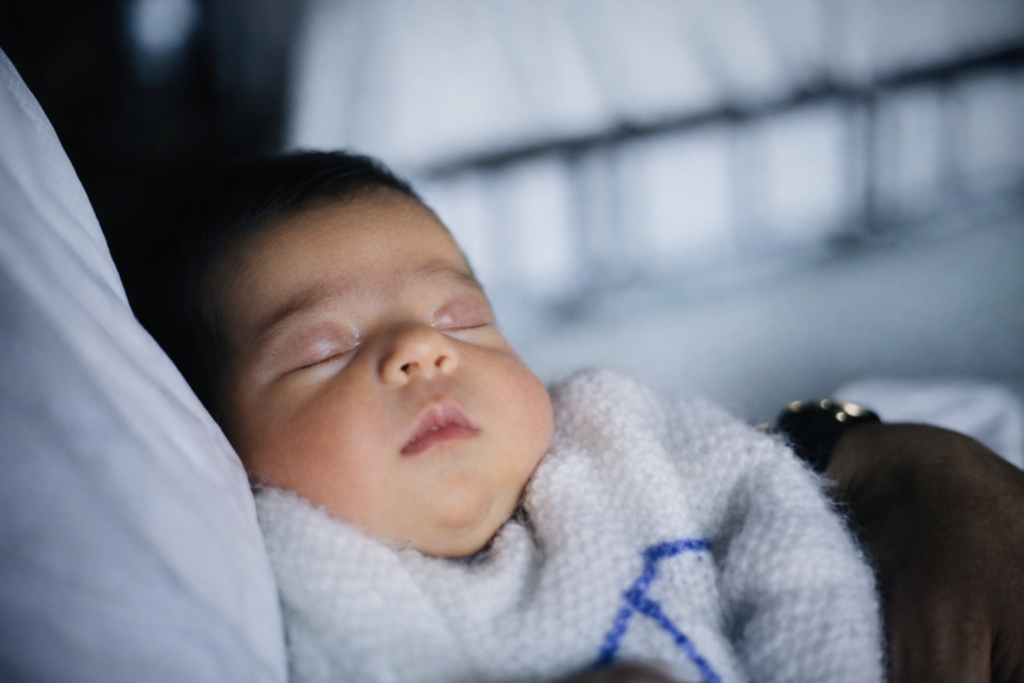 Bebé a dormir em suavidade