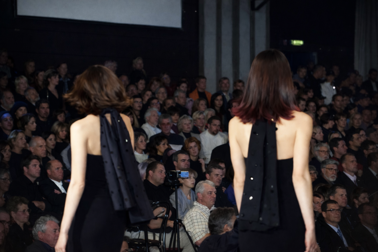 Desfile de moda na passarela