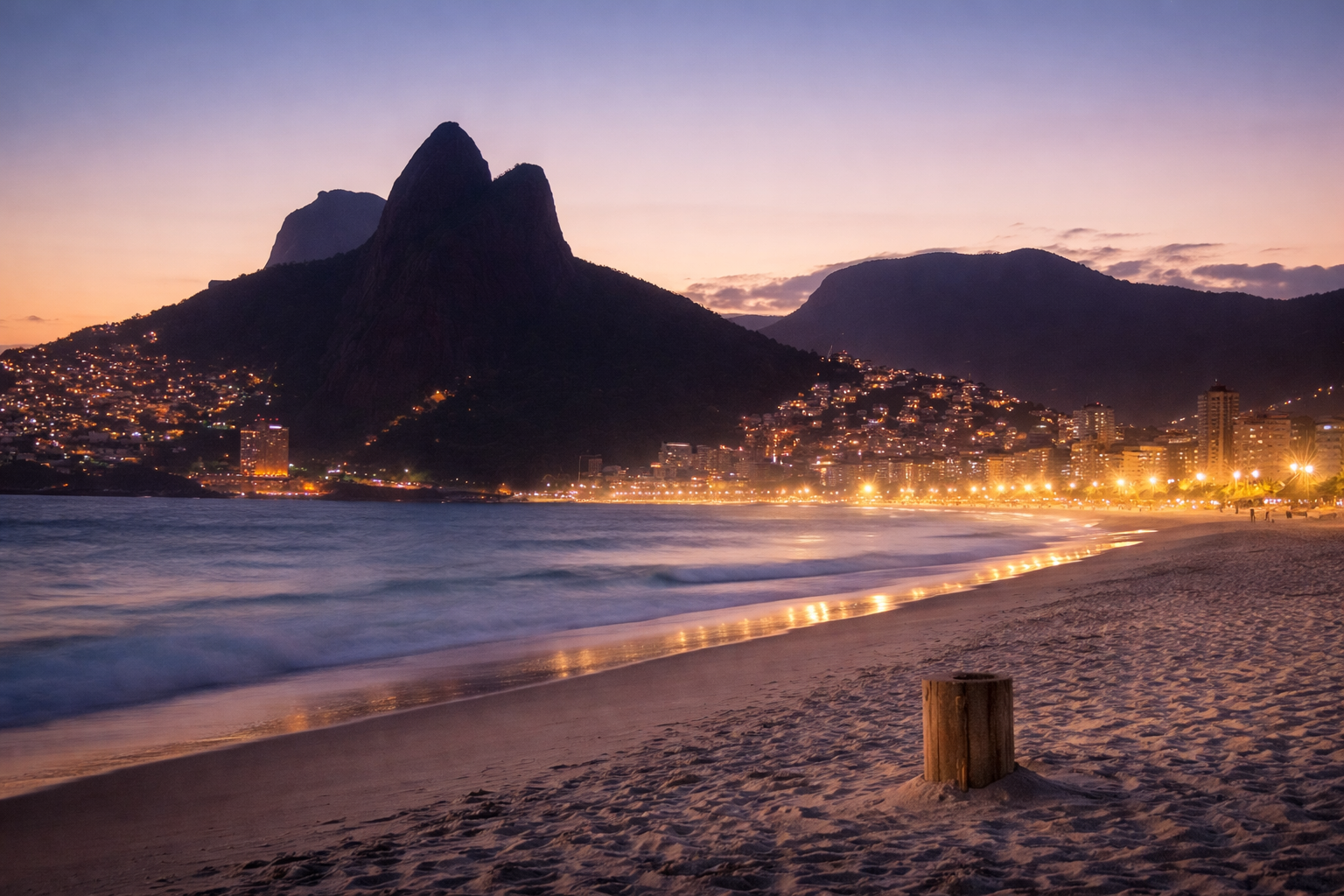 Praia de Ipanema ao crepúsculo