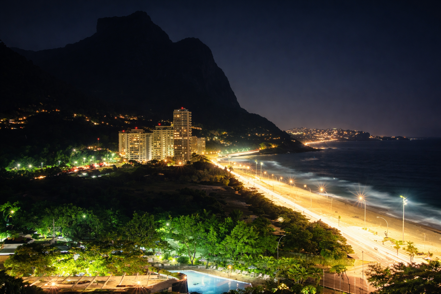 Vista noturna de São Conrado