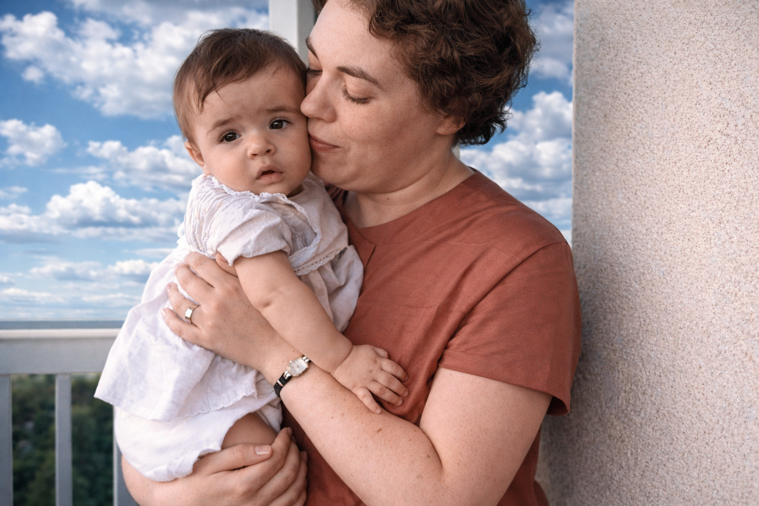 Mãe e bebé ao sol