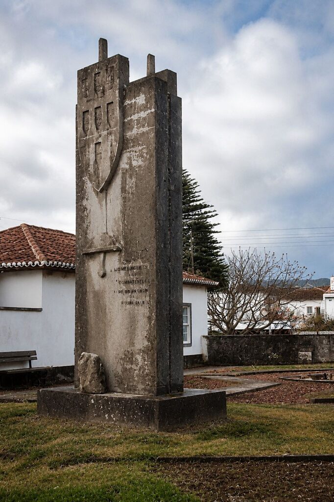 Monumento aos combatentes da Ribeira Grande