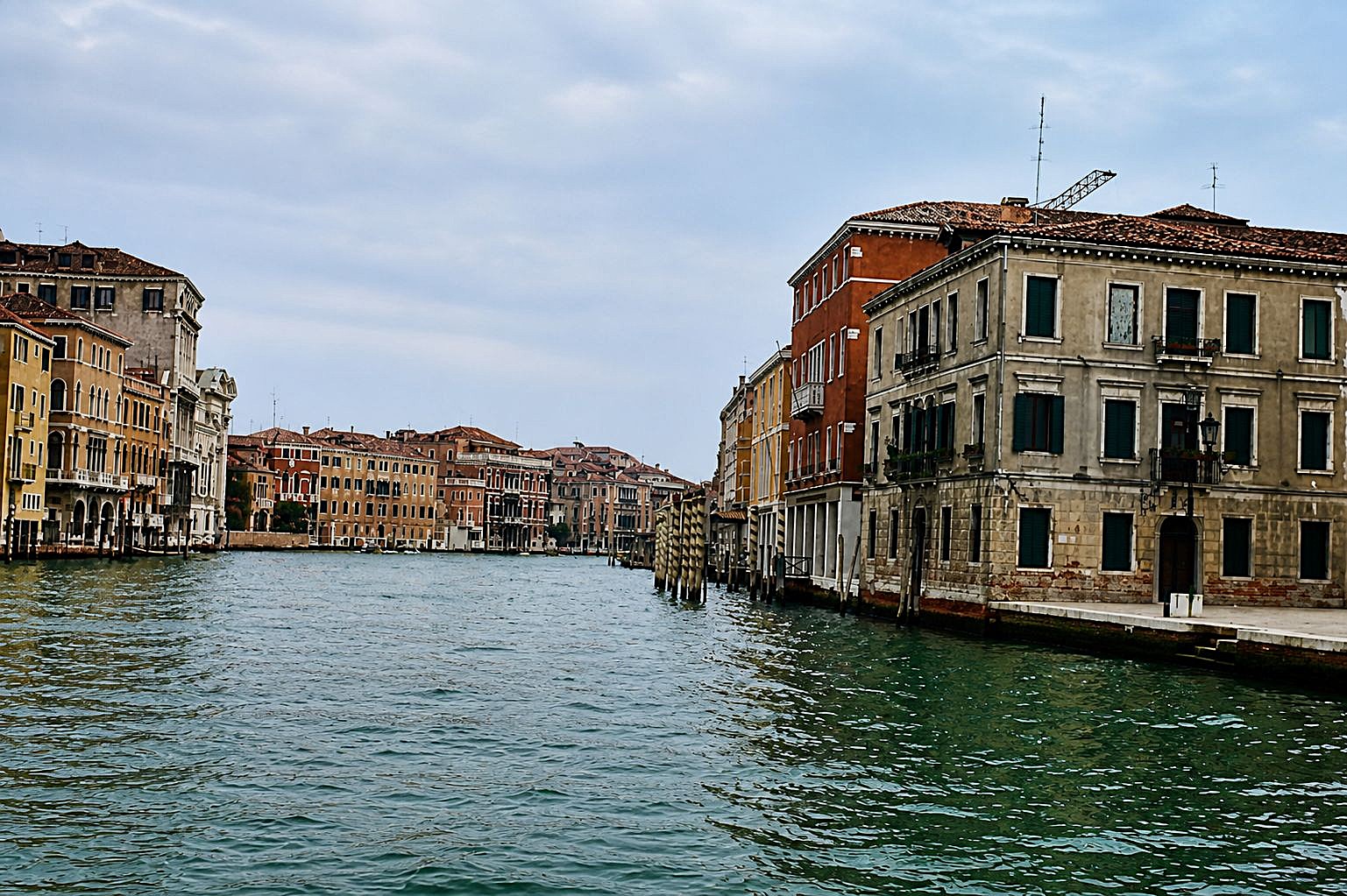 Paisagem do canal em Veneza